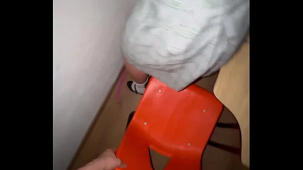 Colegiala Mexicana DANDO SENTONES en el SALON!! Estudiantes NO se AGUANTARON LAS GANAS! Chupando VERGA y SENTONES en la ESCUELA! Colegiala Mexicana en HD!