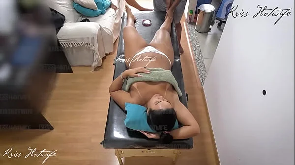 Puta Casada cuidando desse corpinho gostoso para você usar bem gostoso