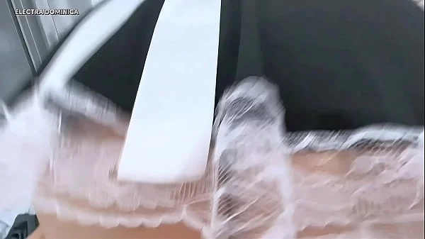 Contratei essa empregada e ela deu esse cuzão escondido da minha mulher, ela é muito safada