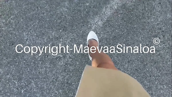 Maevaa Sinaloa - Je rencontre un abonné soumis et je lui fais lécher son sperme sur mes pieds