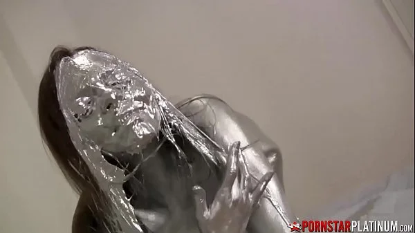 PORNSTARPLATINUM Mindi Mink Covered in Silver Before Teasing