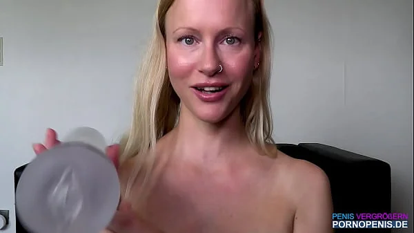 Maria besorgt es sich selbst und hilft Dir dabei mit Dirtytalk, German - Deutsch   PornoPenis.de