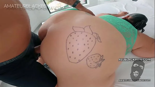 BIG BUTT SEXY MATURE STRAWBERRY DELIGHT