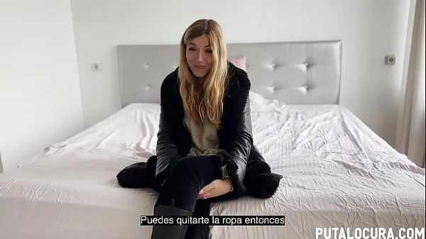 Adorable rubita es seducida en la calle con dinero para hacer sexo